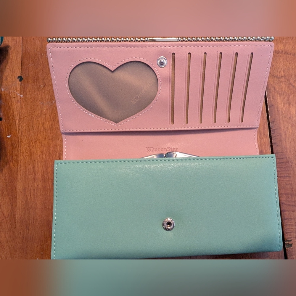 KQueen Star Wallet - Picture 2 of 5